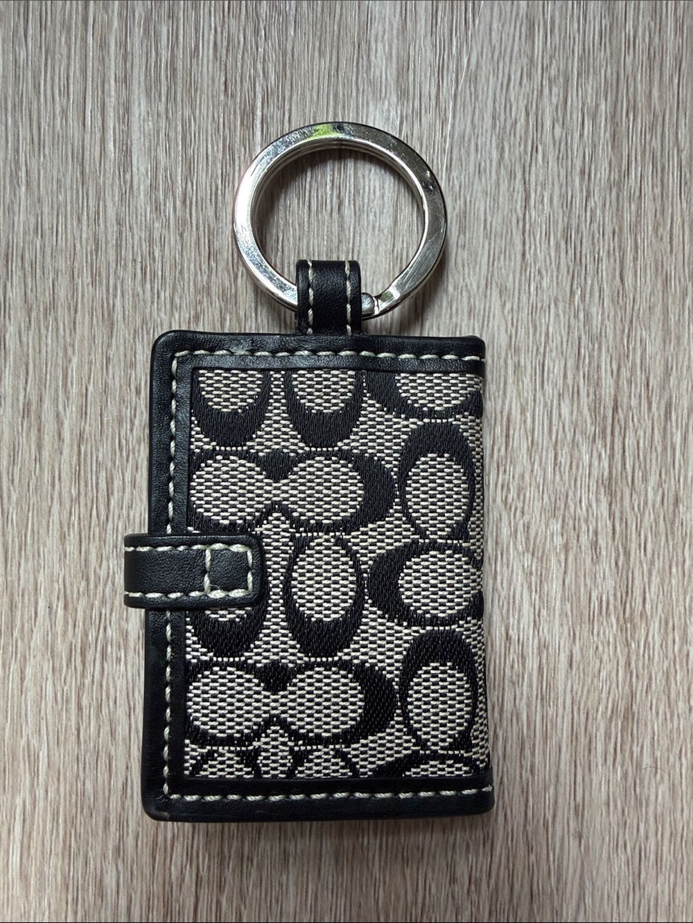 Coach Picture Frame Keychain - Picture 2 of 6